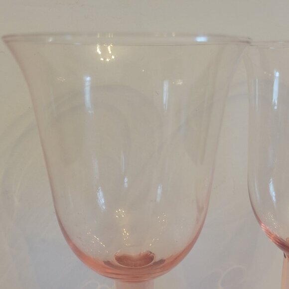 Set Of 2 Vintage Pink Glass Wine Goblets - Picture 3 of 7